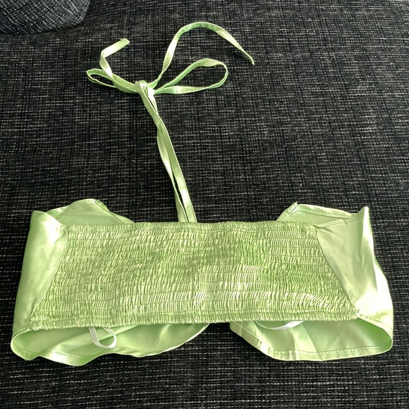 Green silky cropped halter top - Picture 3 of 4